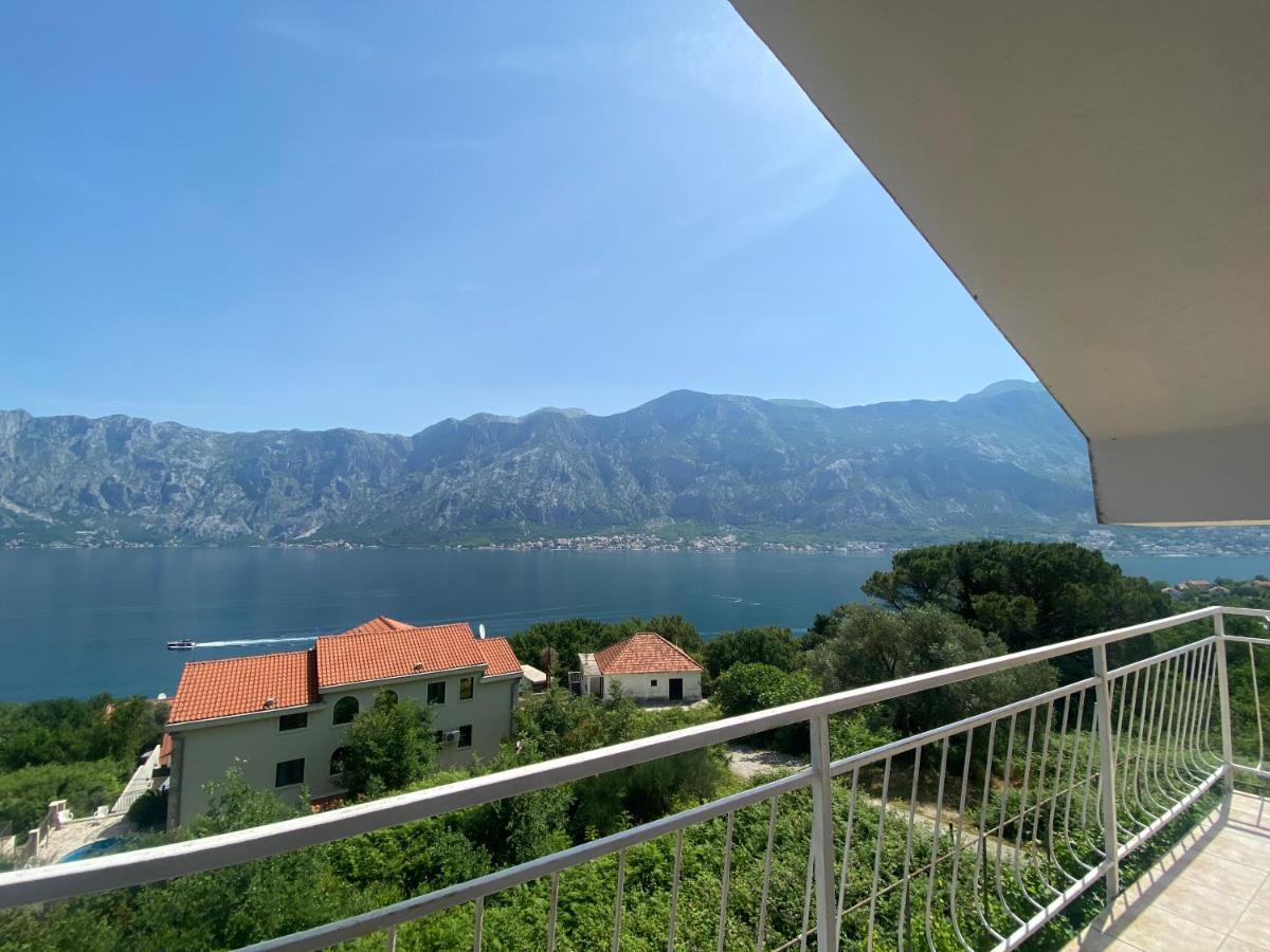 Apartments Djuricic Cattaro Esterno foto
