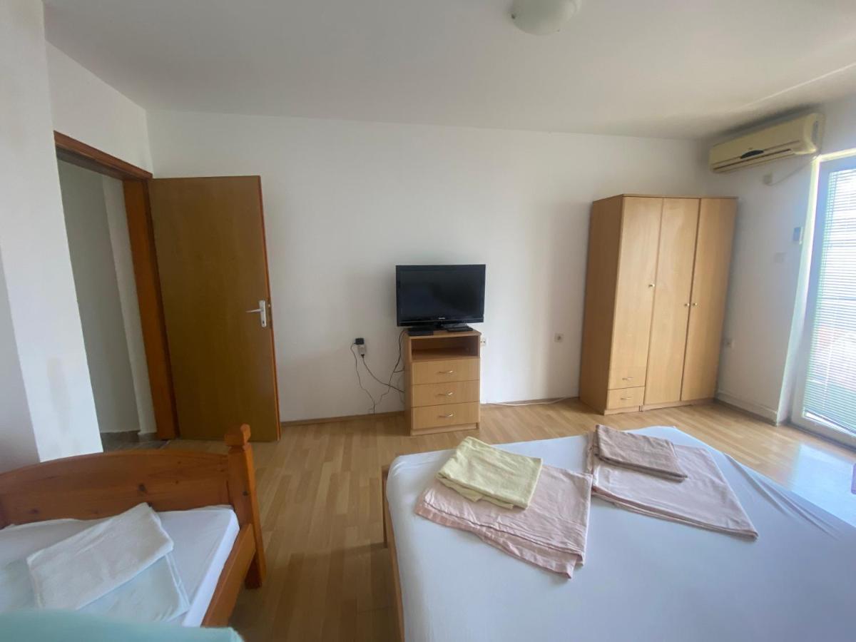 Apartments Djuricic Cattaro Esterno foto