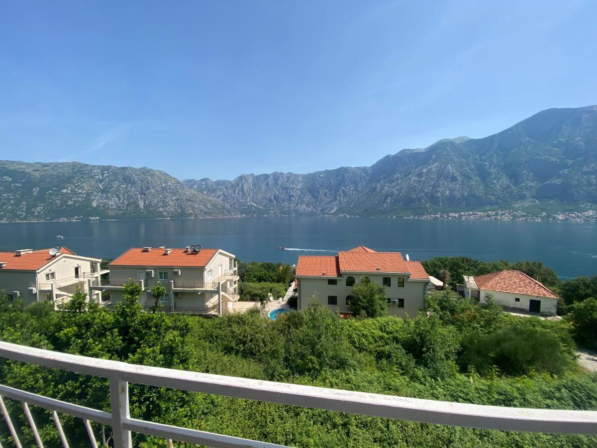 Apartments Djuricic Cattaro Esterno foto