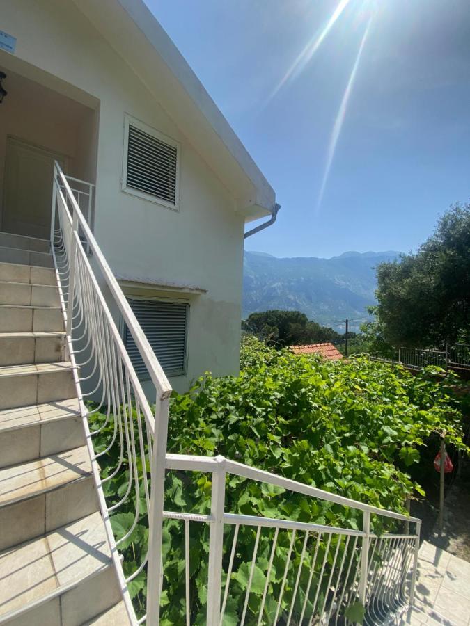 Apartments Djuricic Cattaro Esterno foto