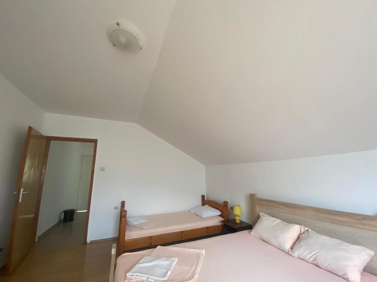 Apartments Djuricic Cattaro Esterno foto