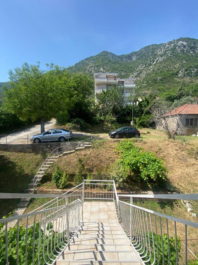 Apartments Djuricic Cattaro Esterno foto